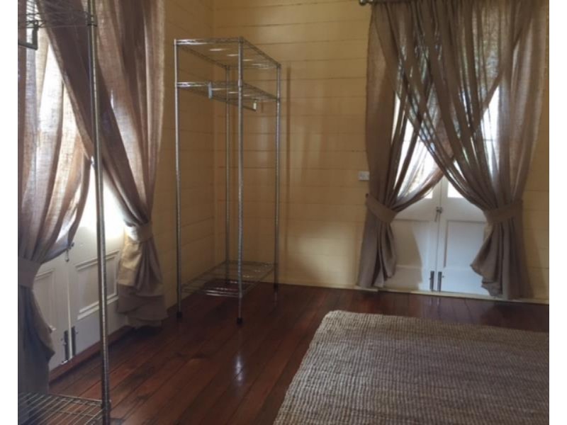 52 Davis Street, The Range QLD 4700